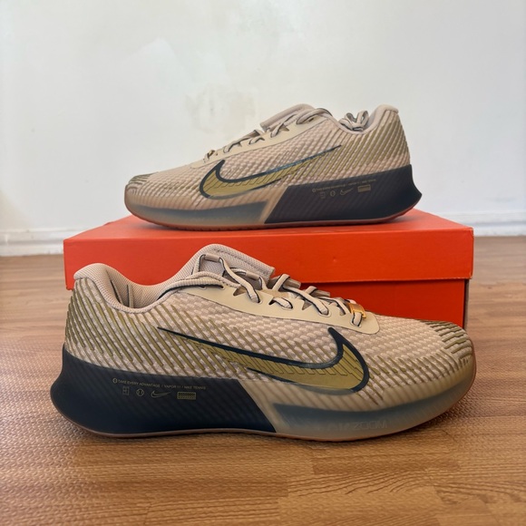 M ZOOM VAPOR 11 HC PRM Sanddrift/Metallic Gold NIKE Tennis Shoe Mens Trainer S 9 - Picture 15 of 16